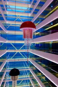 Vista interna do Myriad by Sana Hotels - Interior elegante