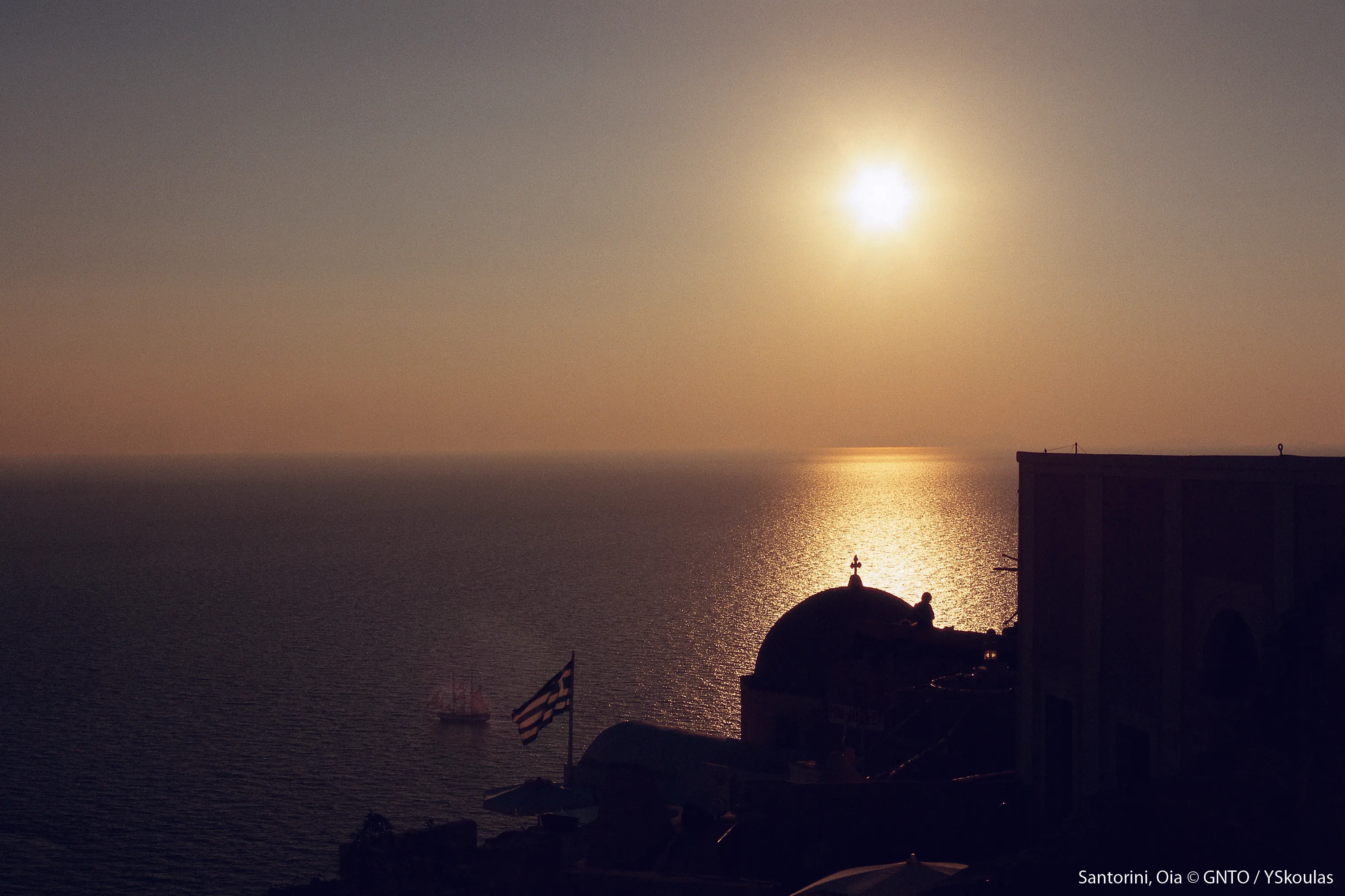 Por do Sol em Oia (YSkoulas - GNTO)
