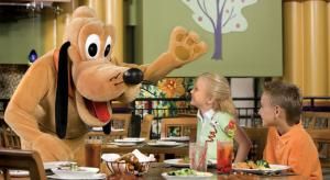 Walt Disney World Swan - Café da manhã com personagens