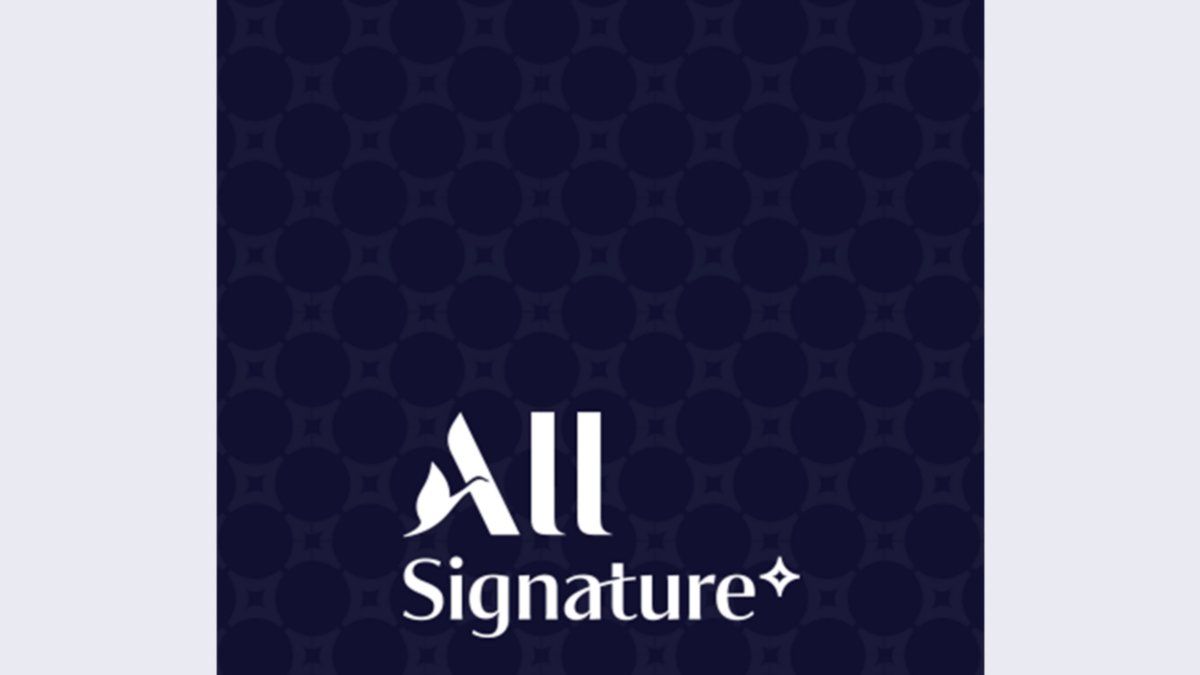 Identidade visual oficial do programa de assinatura ALL Signature em fundo azul-escuro