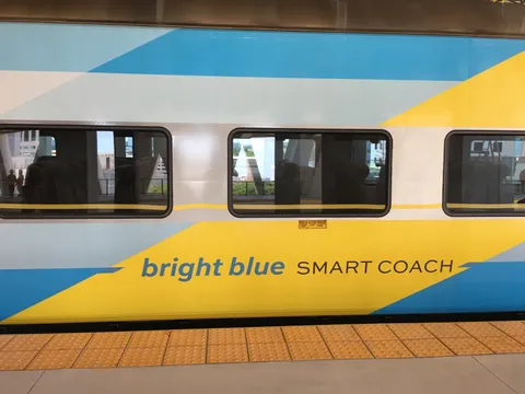 Brightline reestrutura dívidas e mantém trem entre Miami e Orlando