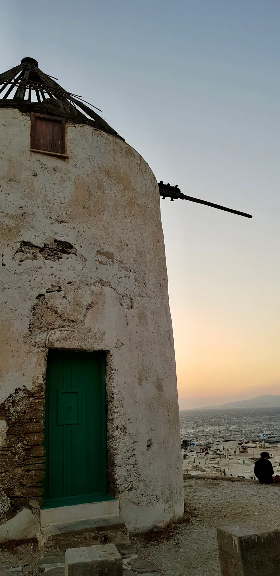 Uma vista peculiar dos Moinhos de Vento em Mykonos