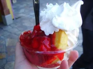 Strawberry Shortcake Sundae - Sleepy Hollow