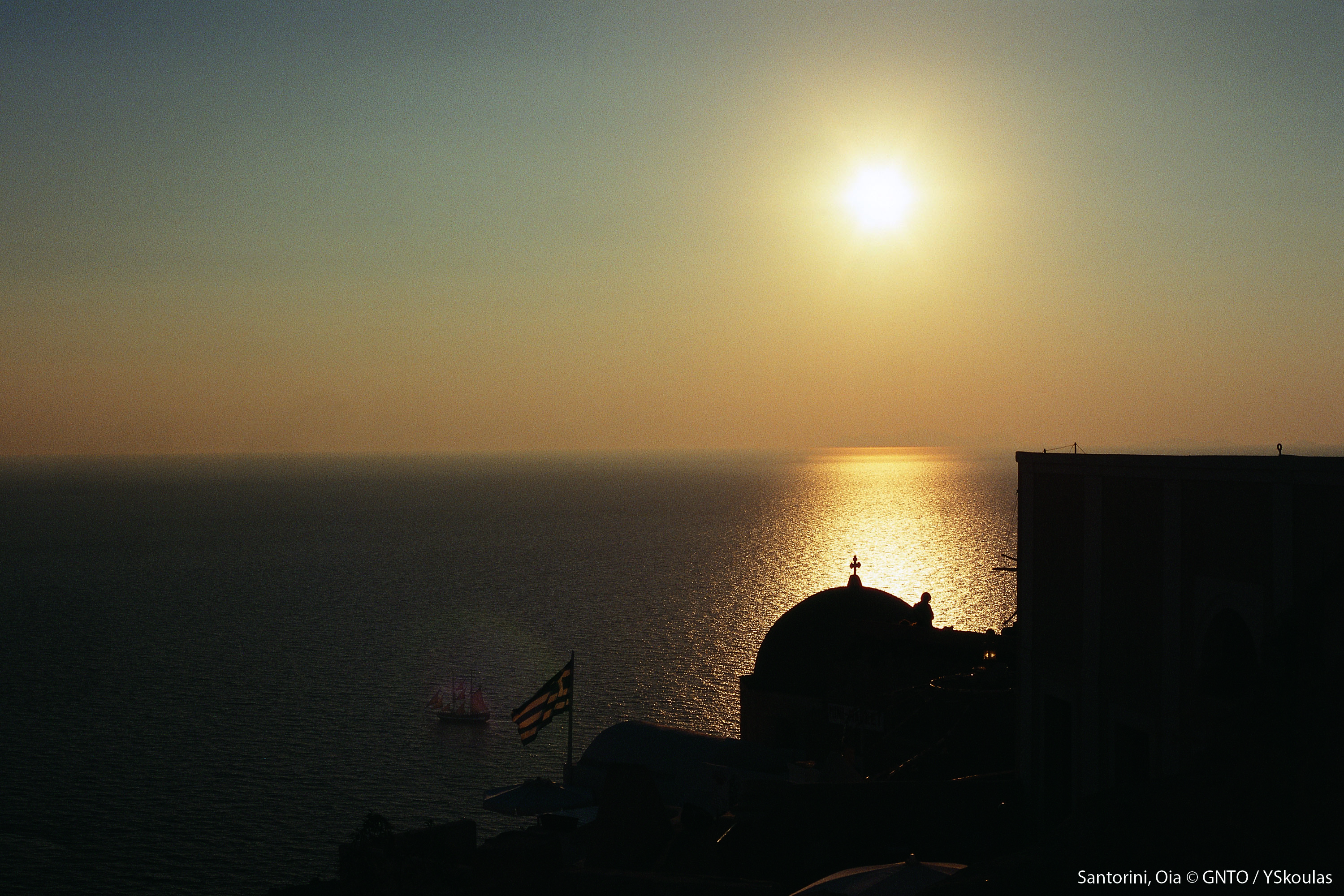 Por do Sol em Oia (YSkoulas - GNTO)