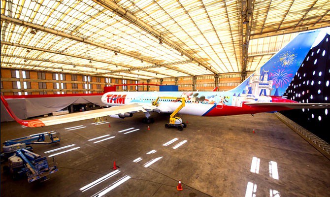 Aviao dos Sonhos TAM - Visão Lateral